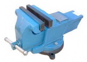 Тиски слесарные ТСЧ-125 пов. Гомель